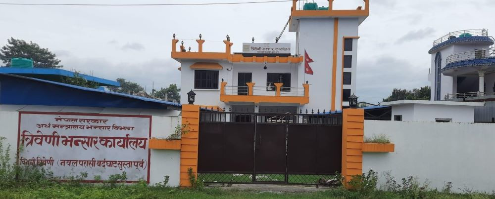 त्रिवेणी भन्सार : क्वारेनटाइन निर्माण नहुँदा निकासी पैठारी शून्य