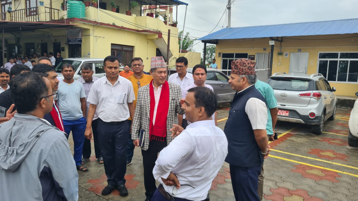 चितवनको विद्युत समस्या बुझ्न हितेन्द्रदेव शाक्य भरतपुरमा, ५ सय बोरिङका लागि विद्युत व्यवस्थापन गरिने