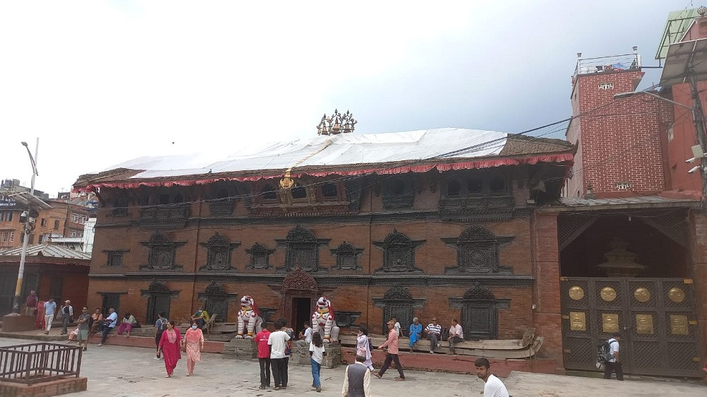 भूकम्पको दश वर्ष : अझै पाल र टेकोको भरमा कुमारी घर