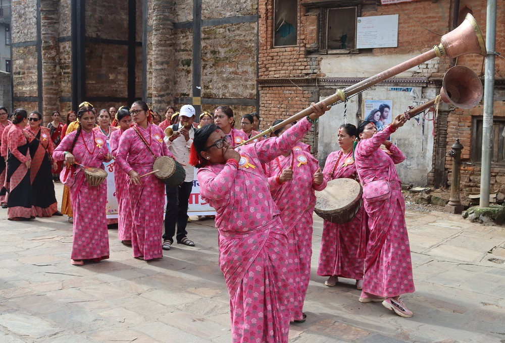 विवाहमा बाजा बजाएर वार्षिक तीन लाख आम्दानी गर्दै पाल्पाका महिला