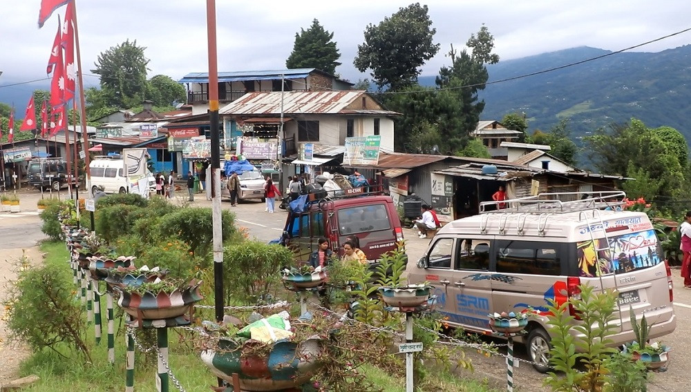अवरुद्ध भोजपुर-लेगुवा सडक एकतर्फी सञ्चालनमा