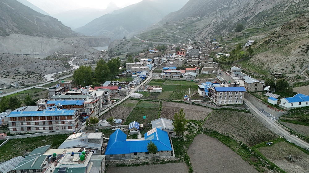 मनाङ यात्रामा मौसम बाधक