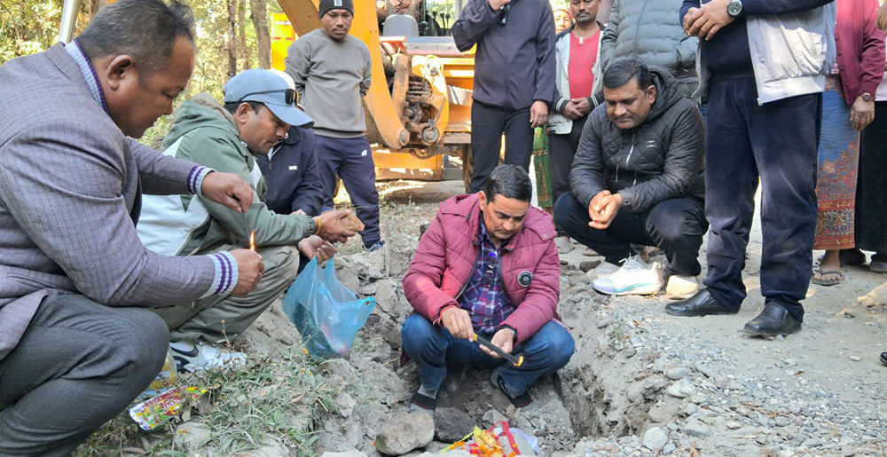 कालिका नगरपालिकाको चक्रपथ : गैरीबारी, चापागौँडीदेखि शेरबास सडक शिलान्यास