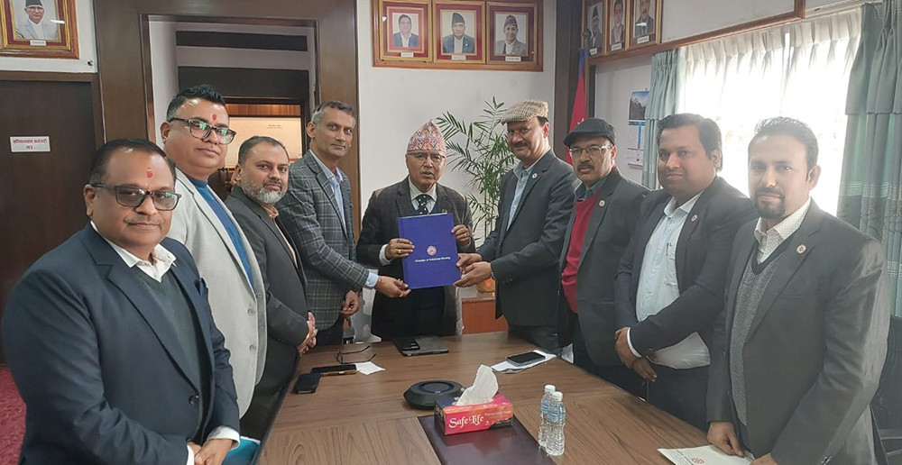 उद्योग संगठन मोरङको टोलीले मन्त्रीहरूसमक्ष राख्यो ९ बुँदे सुझाव