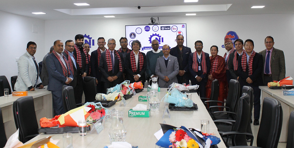 सर्वोत्कृष्ट करदातालाई उद्योग परिसंघले गर्यो सम्मान