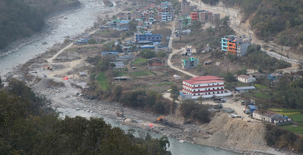 लामाखेतमा धमाधम नदी नियन्त्रणको काम हुँदै