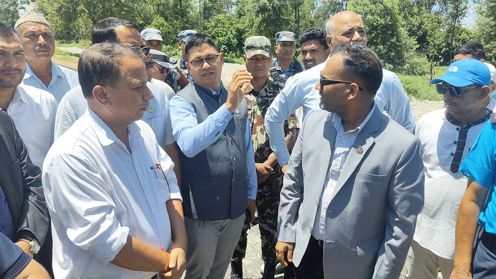 मझगाउँ विमानस्थल अवलोकनमा पर्यटनमन्त्री, पुनर्निर्माणमा देखिएका समस्या समाधान गरिने