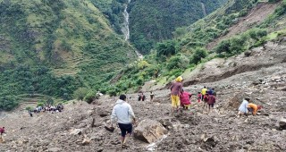 पर्वतको लाङ्दीमा पहिरोले घर पुरिँदा दम्पती बेपत्ता