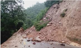 पहिरोले कालीगण्डकी सडक पूर्ण अवरुद्ध
