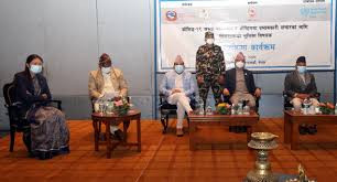 महामारी नियन्त्रणका लागि स्वास्थ्यकर्मीलाई अत्यावश्यकबाहेक विदा रोक्ने निर्णय