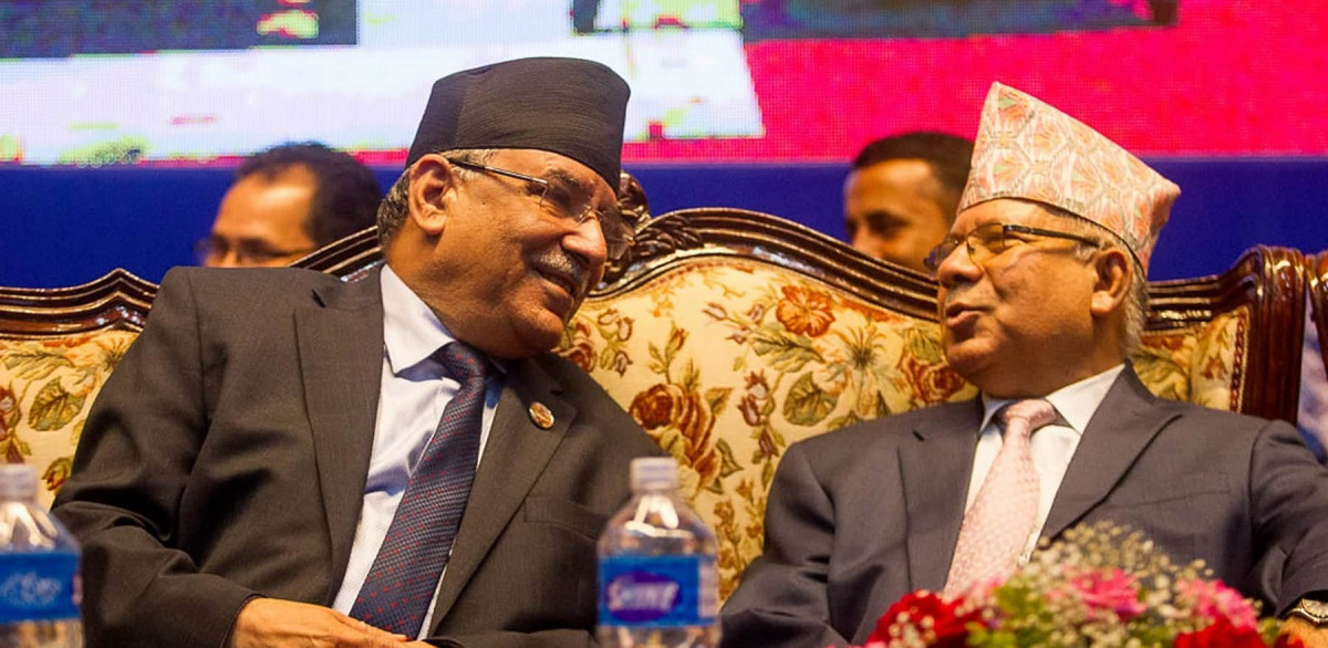 नेता माधव नेपाललाई भेट्न प्रचण्ड पुगे कोटेश्वर