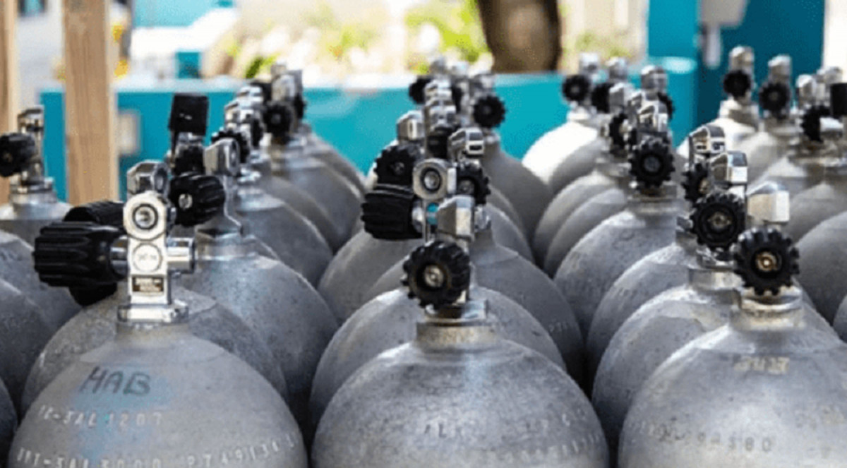 चीनले अनुदानमा दिएको अक्सिजन सिलिन्डर नेपाल आइपुग्यो