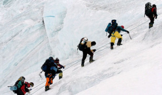 वसन्त ऋतुको हिमाल आरोहणबाट ७७ करोड रोयल्टी सङ्कलन, सगरमाथाबाट मात्रै ६७ करोड