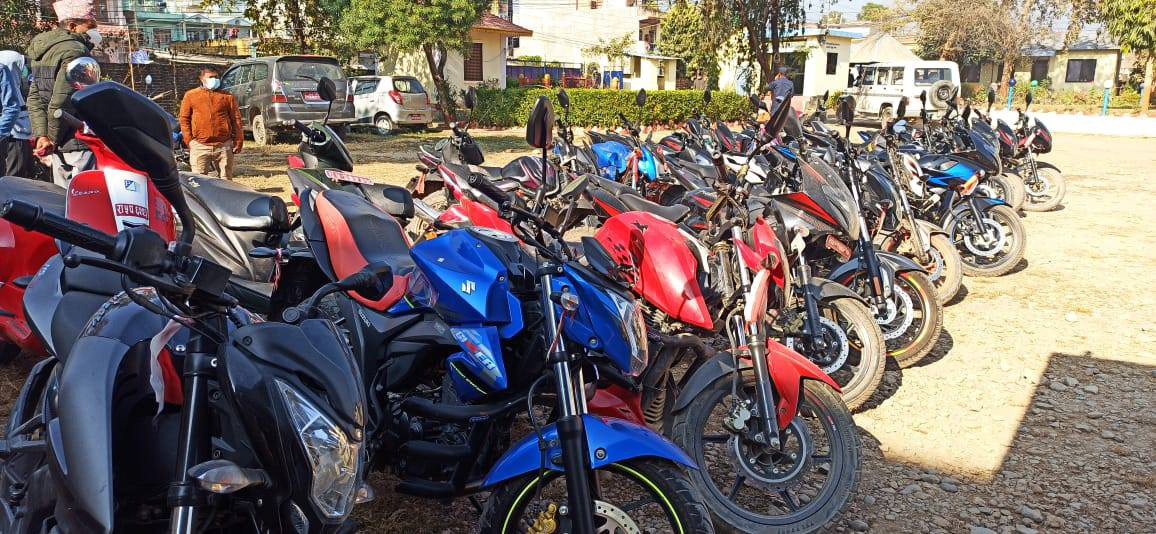 दुई सय ५२ जना मोटरसाइकल चालक कारबाहीमा