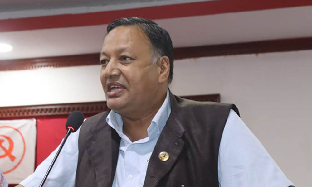 पढाउन छोडेर सेवासुविधा पाइनँ भन्दै आन्दोलन गर्न मिल्दैन: शिक्षामन्त्री  पौडेल