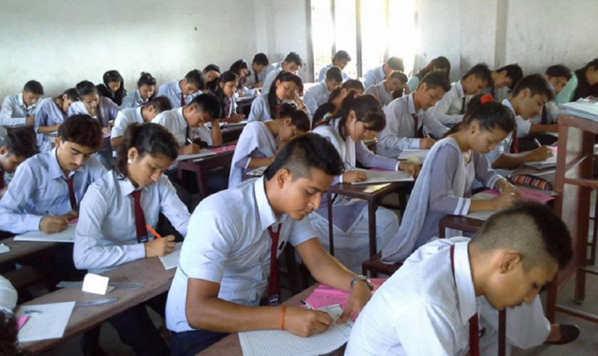 प्रधानमन्त्रीको ठाडो निर्देशन: १२ कक्षाको परीक्षामा निजामती कर्मचारी खटाउने