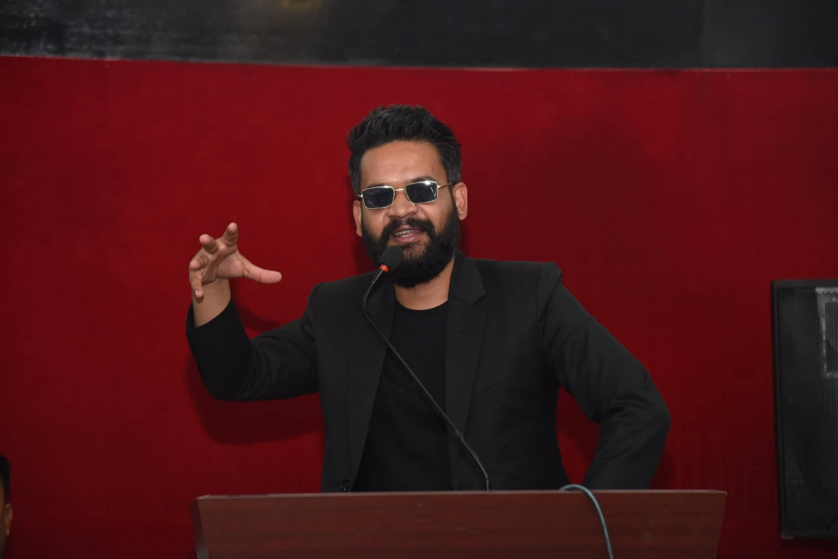 काठमाडौंका  शिक्षकहरूलाई  दलीय आबद्धता त्याग्‍न बालेन शाहको निर्देशन