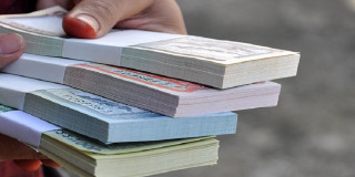 आजदेखि सुकिला नोट वितरण हुने,  कहाँ-कहाँबाट बाँडिदै छ ?