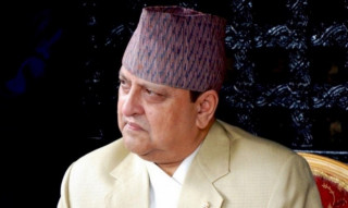 पोखराबाट उडे पूर्वराजा ज्ञानेन्द्र