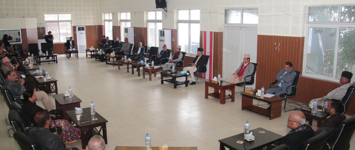 पौने तीन घण्टा ढिलो गरी सुरु भयो कांग्रेस बैठक