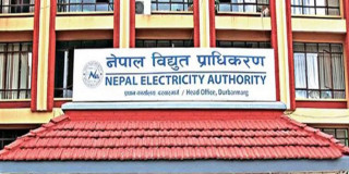 उच्चस्तरीय छलफलमा डेडिकेटेड र ट्रकलाइन विवाद समाधानका लागि मध्यमार्गी प्रस्ताव अघि सारियो