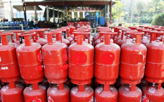 निर्वाचनको मुखमा कृत्रिम अभाव र महँगी बढाएको भन्दै क्रान्तिकारी कम्युनिस्ट पार्टीद्वारा आन्दोलनको चेतावनी