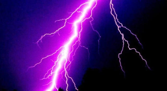 चट्याङ लागेर बङ्गलादेशमा १४ जनाको मृत्यु