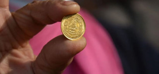 राष्ट्र बैंकले यो वर्ष तिहारमा सुनका असर्फी नबेच्ने