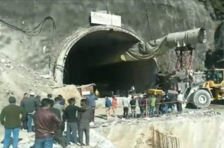 प्रहरी परिचालन गरी २८ दिनपछि थालियो नागढुंगा सुरुङ मार्गमा निर्माण