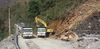 आज बाढी–पहिरोले अवरुद्ध छन् यी राजमार्ग