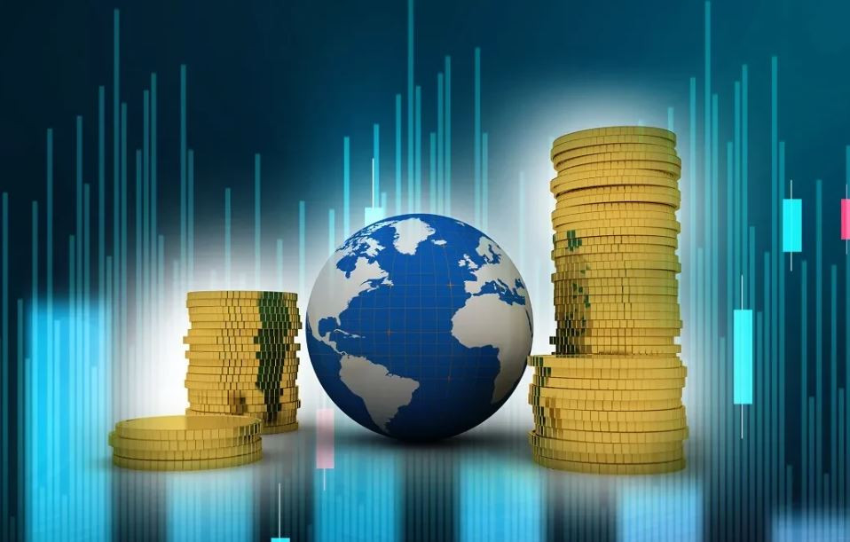 अनिश्चितताले घेरेको विश्व अर्थतन्त्र : वर्ष २०२५ के-के भए ?