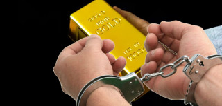 करिब एक किलो सुनसहित भारतीय नागरिक प्रकाउ, मलद्वारमा लुकाएका थिए सुन