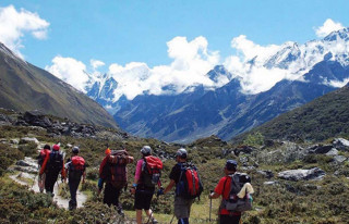 मनसुन याममा अन्नपूर्ण आधार शिविरमा पर्यटक भरिभराउ