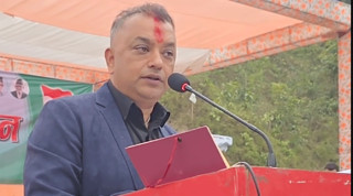 कुलमानलाई किचकिच गरेर सरकारले गलत गर्दैछ : गगनकुमार थापा