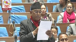 राजसंस्थालाई माओवादी सांसदले दिए अस्तुको संज्ञा