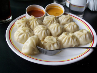 मःम बनाउने कारखानामा कुकुरको टाउको भेटिएपछि...