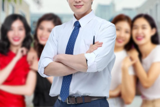 ३५ वर्षीय प्रोफेसरको प्रेमिका खोज्न अनौठो शर्त, सामाजिक सञ्जालमा मच्चियो हंगामा