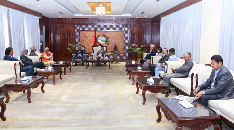 सत्तारुढ दलको बैठक बालुवाटारमा सुरु