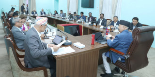 आन्दोलनरत  शिक्षकहरूलाई काममा फर्कन सरकारको आह्वान