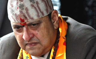 राप्रपाका ७ जना नेताहरूलाई निर्मल निवास बोलाएर लन्च मिटिङ गर्दै पूर्वराजा शाह