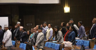 ४ बजेसम्मको लागि  सूचना टाँसेर स्थगित भयो प्रतिनिधिसभा