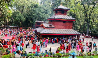 कालिका मन्दिरमा धार्मिक पर्यटक वृद्धि