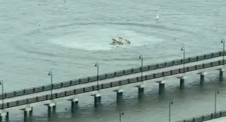 अमेरिकामा हेलिकोप्टर नदीमा खस्यो, ३ बालबालिकासहित ६ जनाको मृत्यु