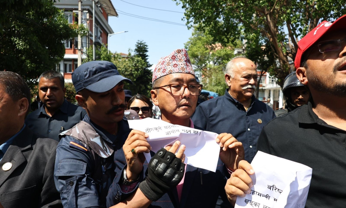 नेताहरु पक्राउपछि राप्रपाको आकस्मिक बैठक बस्दै