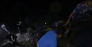 त्रिशूलीमा मोटरसाइकलसहित २ जना खस्यो: एकजनाको उद्धार, अर्काको खोजी जारी