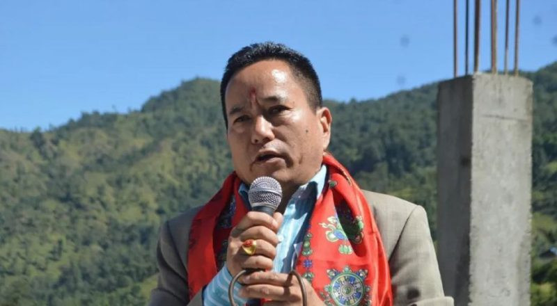 सरकारलाई सहयोग नगरेको भन्दै प्रधानमन्त्रीले गरे ऊर्जा राज्यमन्त्रीलाई बर्खास्त