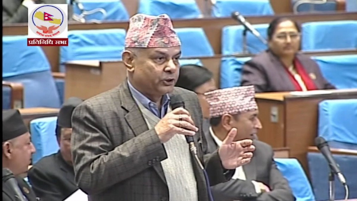 कुन सहमहामन्त्रीको छोराले रक्सीको बोतल चोरेको हो प्रमाणित गर्न राजेन्द्र लिङ्देनलाई कांग्रेसकाे चेतावनी