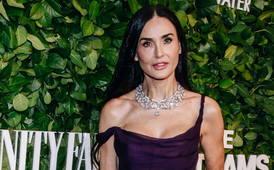 ६२ वर्षीया महिलाले जितिन् ‘सबैभन्दा सुन्दर महिला’को उपाधि