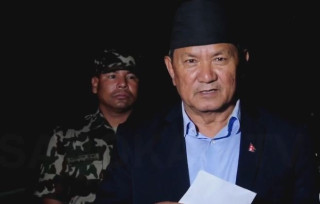 सञ्चारमन्त्री गुरुङले भने- बुधबारसम्म शिक्षकका माग सम्बोधन हुन्छन्