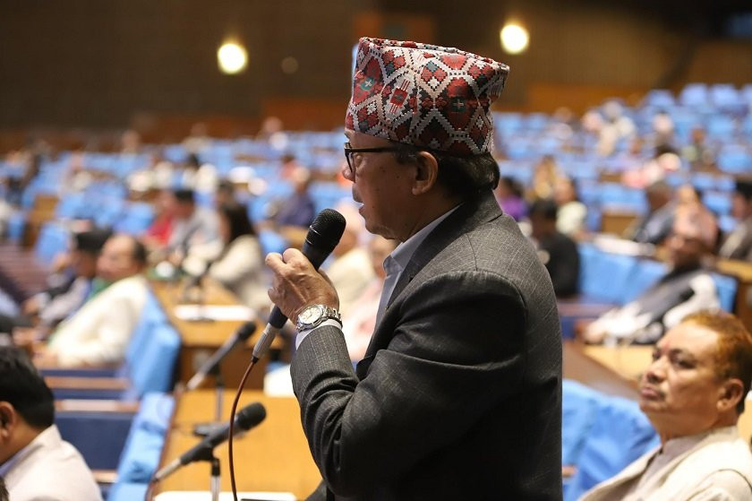 रेशम चौधरी पक्राउबारे भोलिसम्म जवाफ दिन माग,  नभए सरकार छाड्ने चेतावनी